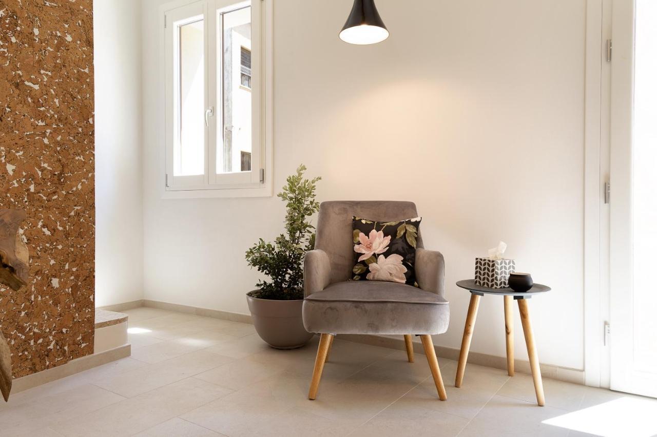 La Via Rooms And Terrace Olbia Kültér fotó