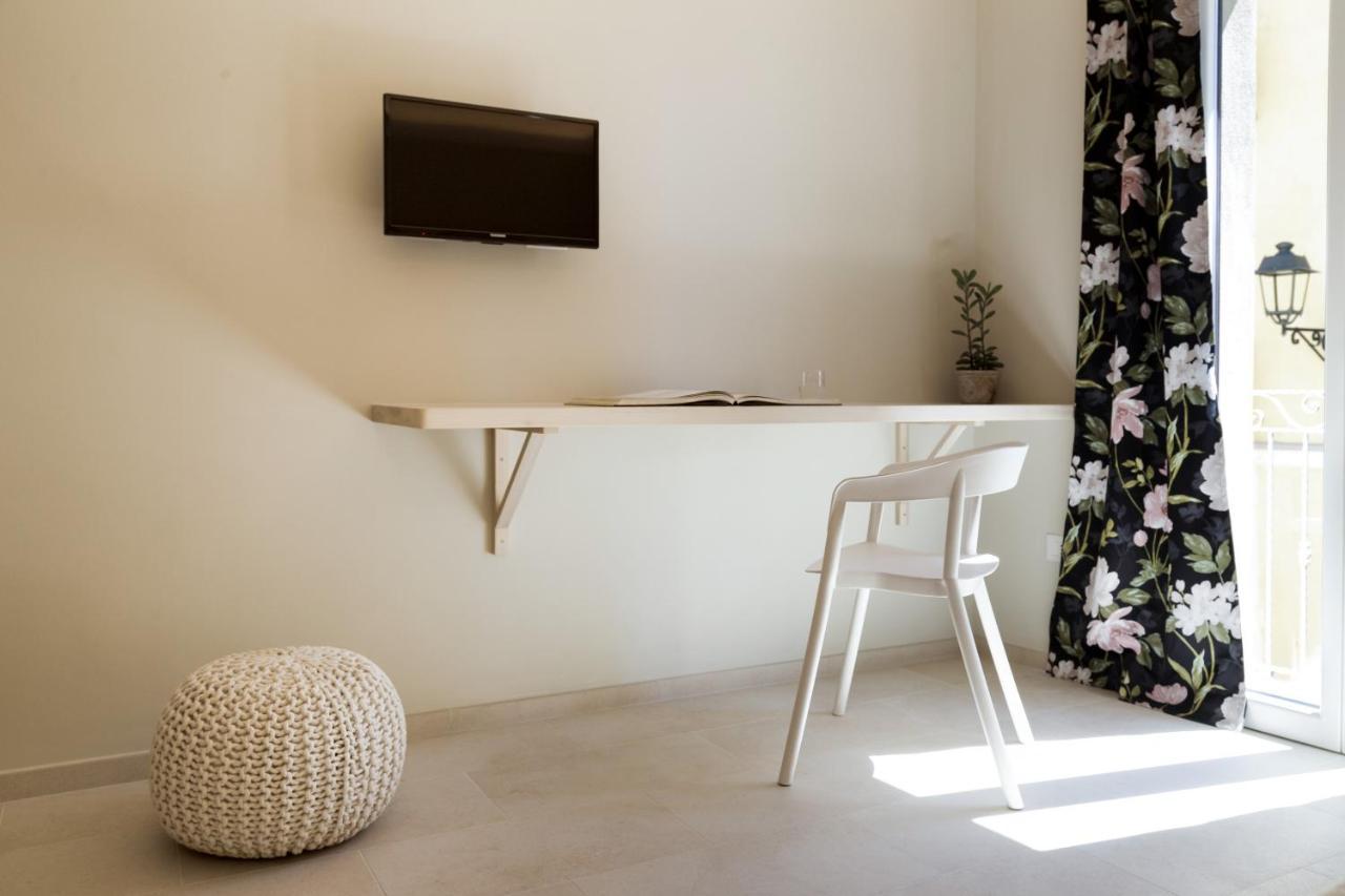 La Via Rooms And Terrace Olbia Kültér fotó