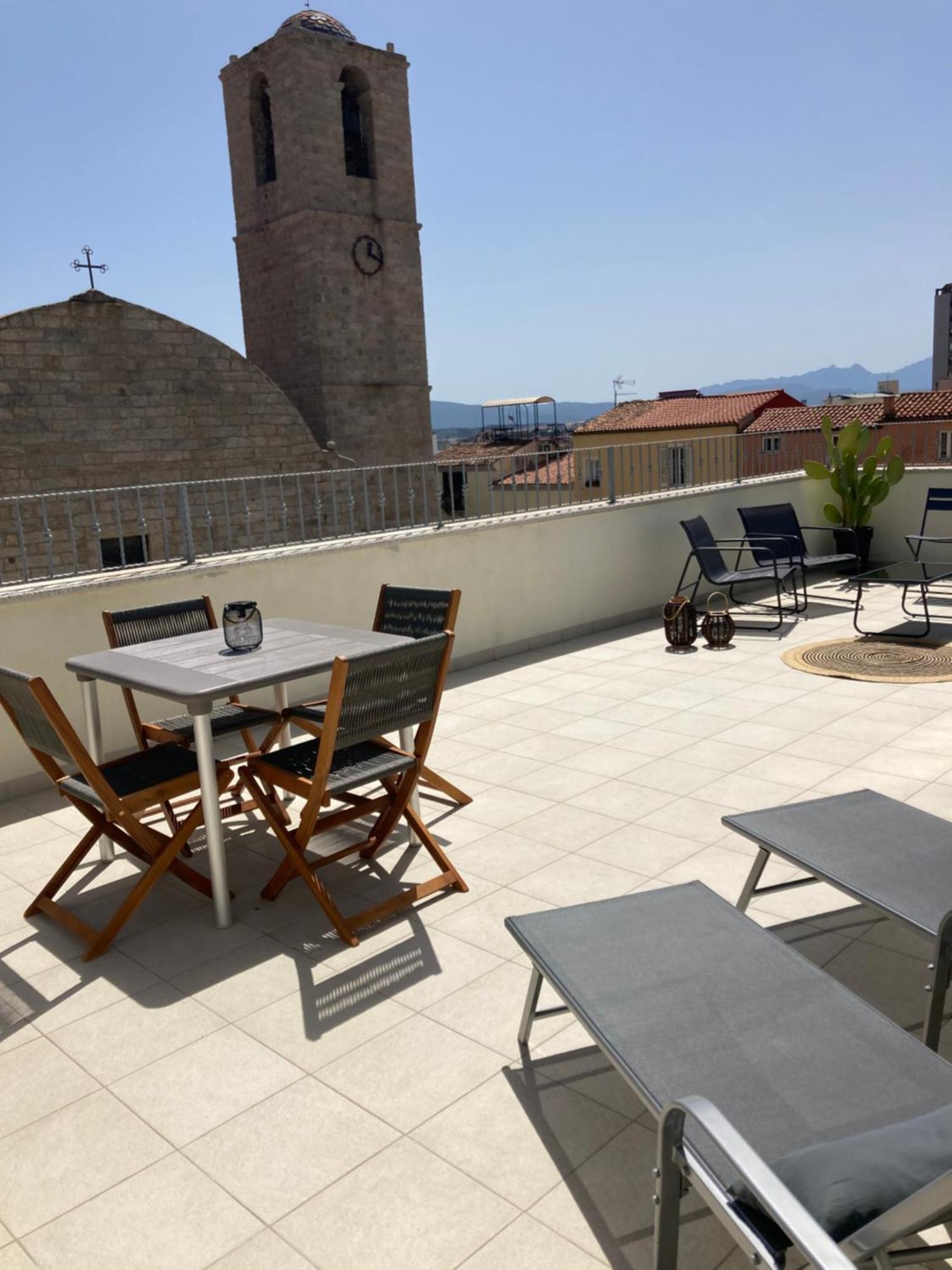 La Via Rooms And Terrace Olbia Kültér fotó