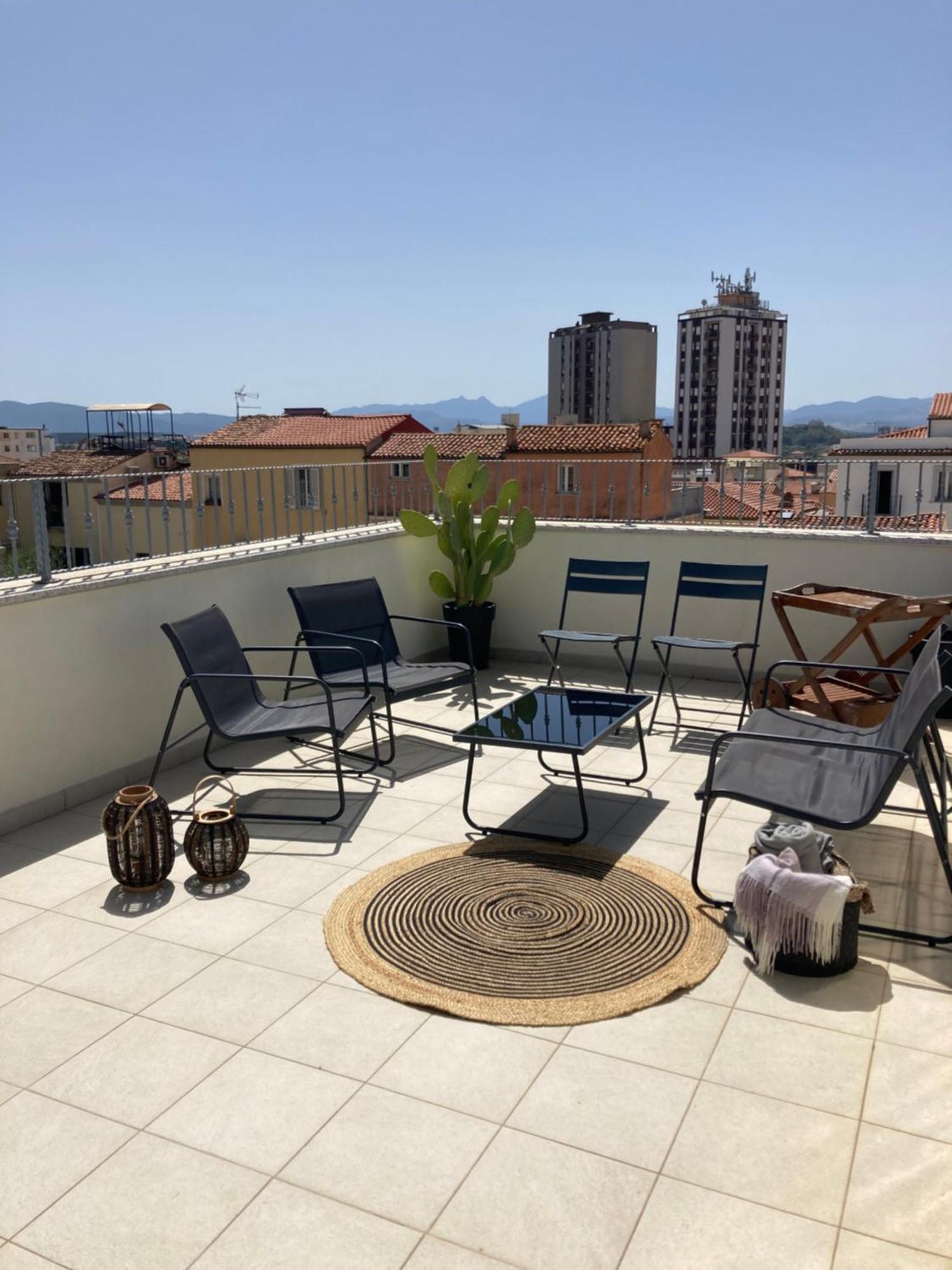 La Via Rooms And Terrace Olbia Kültér fotó